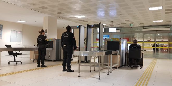 Havaalanlarında Hakimlerin üstünün el ile aranmamasına ilişkin basın açıklaması